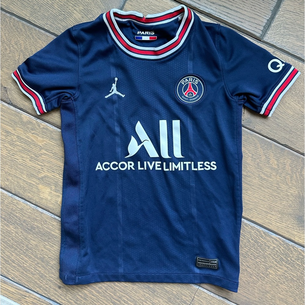 NWOT Paris Saint-Germain PSG Home football shirt 21-22' Jersey Jordan Young XS